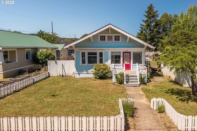 470 W 4th St, Coquille, OR 97423 - bungalow-style house featuring a porch