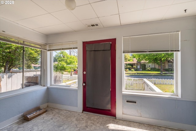 470 W 4th St, Coquille, OR 97423 - entryway featuring baseboards