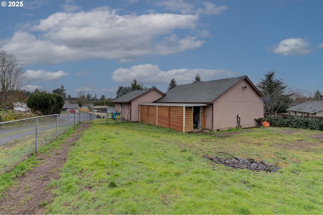 view of yard featuring fence