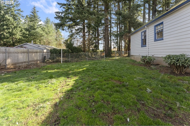 view of yard featuring a fenced backyard