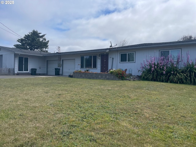 755735 Bluff Ave, Bandon, OR 97411 - ranch-style house with a garage and a front yard