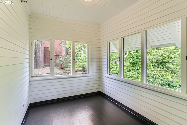 2566 NW Lovejoy St Unit 4, Portland, OR 97210 - unfurnished sunroom featuring healthy amount of natural light
