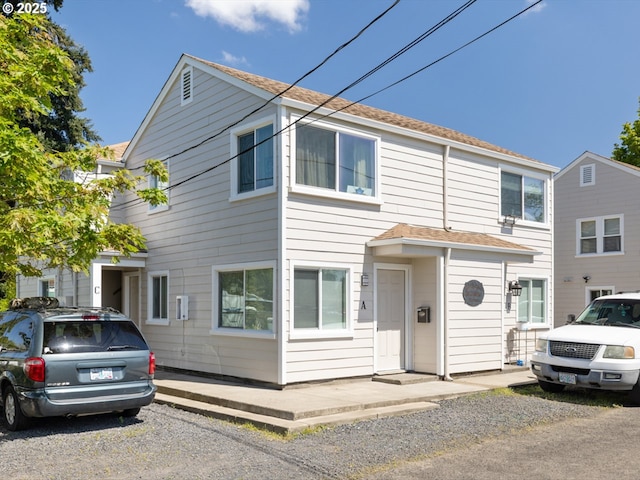 1070 Hiatt St, Lebanon, OR 97355 - townhome / multi-family property featuring roof with shingles