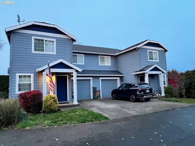 view of front of property featuring a garage