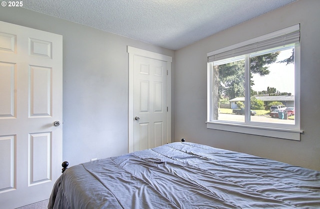11204 NE 85th Cir, Vancouver, WA 98662 - bedroom with a textured ceiling
