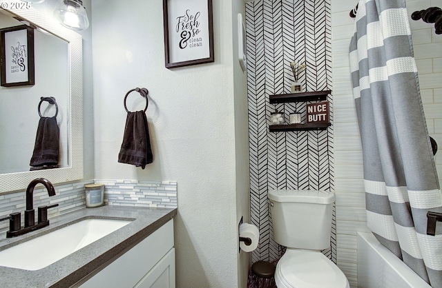 11204 NE 85th Cir, Vancouver, WA 98662 - full bathroom with vanity, shower / bathtub combination with curtain, and decorative backsplash