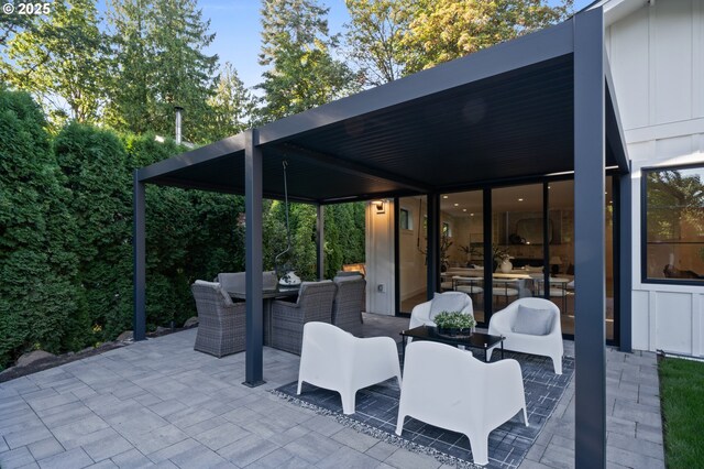 3884 Lake Grove Ave, Lake Oswego, OR 97035 - view of patio / terrace with outdoor dining area