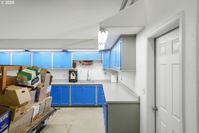 41266 Manitau Rd SE, Stayton, OR 97383 - kitchen with blue cabinets and light countertops
