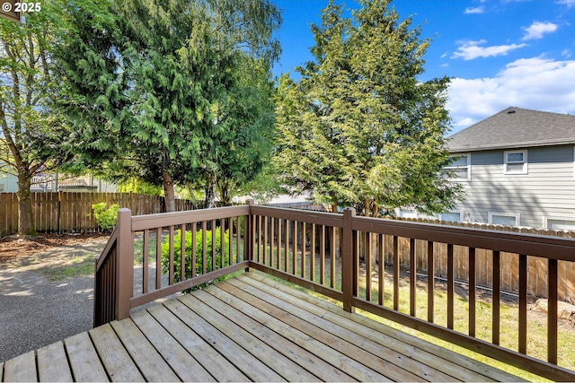 3612 NE 111th St, Vancouver, WA 98686 - deck with a fenced backyard