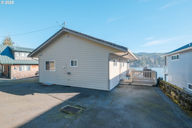 1508 NE Lake Dr, Lincoln City, OR 97367 - back of property featuring a wooden deck