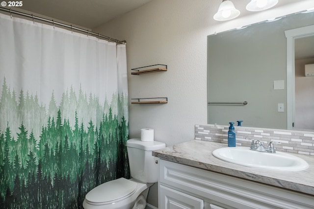 2261 Fulton Pl SE, Albany, OR 97322 - full bath featuring tasteful backsplash, vanity, toilet, and a shower with shower curtain