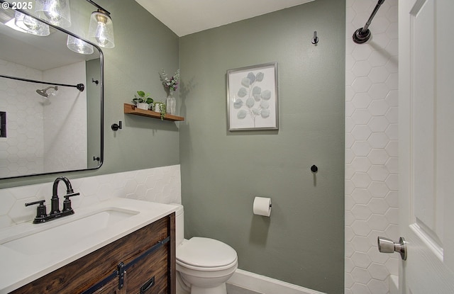 7716 NE 136th Ave, Vancouver, WA 98682 - full bath with toilet, vanity, and decorative backsplash