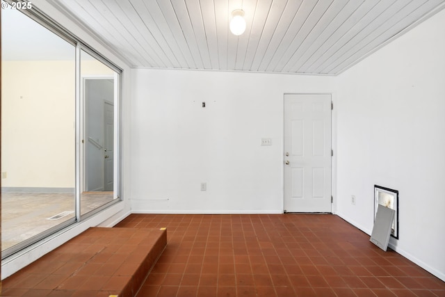 5425 SW Willow Ave, Corvallis, OR 97333 - unfurnished room with baseboards and dark floors