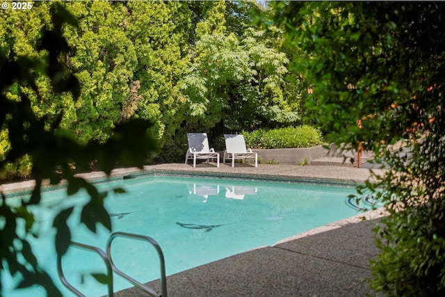 2395 SW Timberline Dr, Portland, OR 97225 - view of outdoor pool
