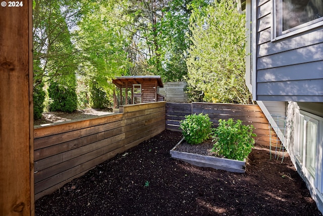 9636 SW Boones Ferry Rd, Portland, OR 97219 - view of yard