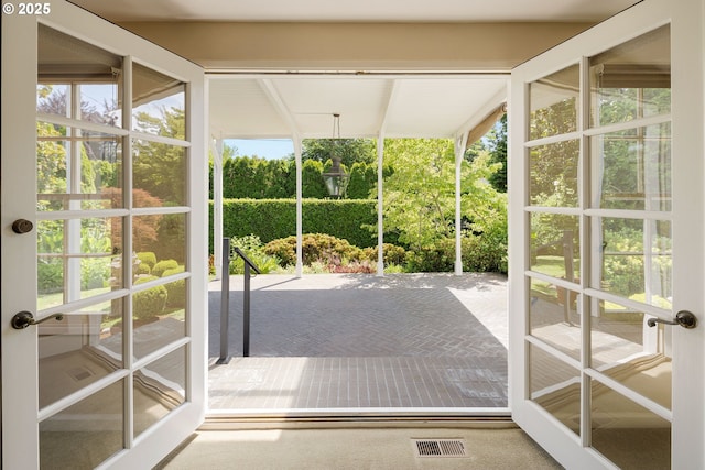 2160 Oakmont Way, Eugene, OR 97401 - entryway with french doors
