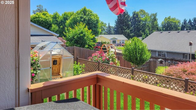 1234 E Fourth Ave, Sutherlin, OR 97479 - balcony featuring a greenhouse