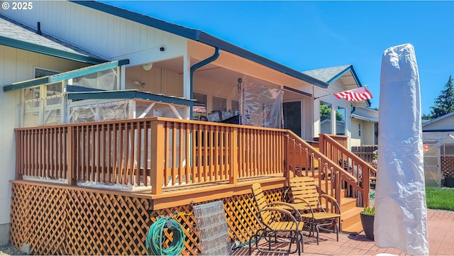 1234 E Fourth Ave, Sutherlin, OR 97479 - deck with stairway