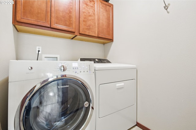 1146 SE Millright Ave, Mcminnville, OR 97128 - laundry area with cabinet space, washing machine and dryer, and baseboards