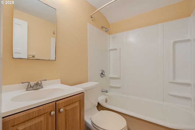 3211 E 17th St, Vancouver, WA 98661 - bathroom with vanity, tub / shower combination, and lofted ceiling