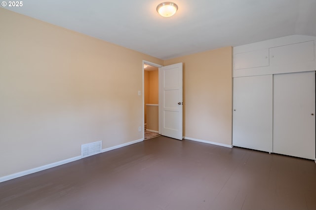 3211 E 17th St, Vancouver, WA 98661 - unfurnished bedroom featuring a closet and wood finished floors