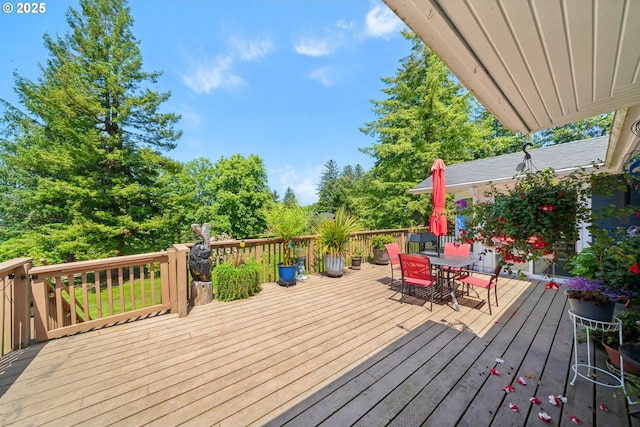35111 Jefferson Ln, Astoria, OR 97103 - wooden deck with outdoor dining space