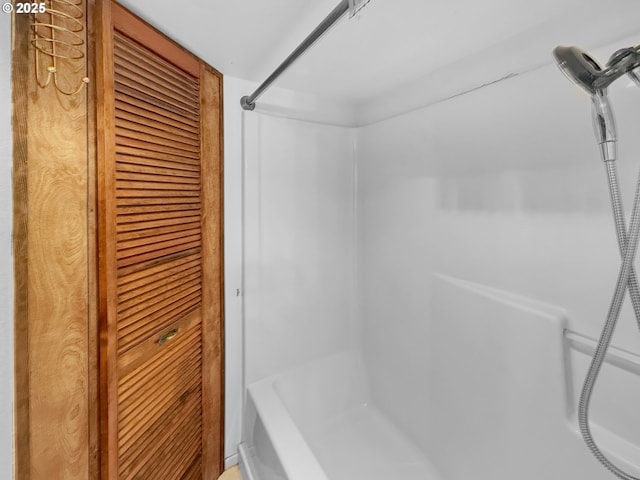 55 Irving St, Cathlamet, WA 98612 - bathroom with tub / shower combination