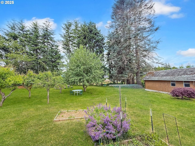 55 Irving St, Cathlamet, WA 98612 - view of yard featuring a vegetable garden