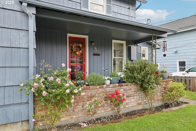 421 Willamette St, Oregon City, OR 97045 - entrance to property with covered porch