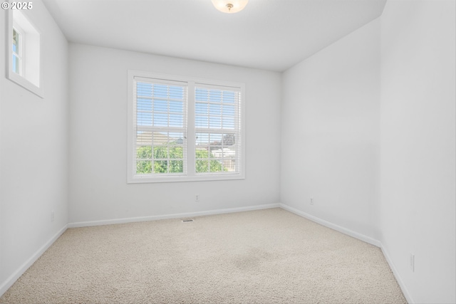 301 Chinook St, Molalla, OR 97038 - carpeted empty room featuring baseboards