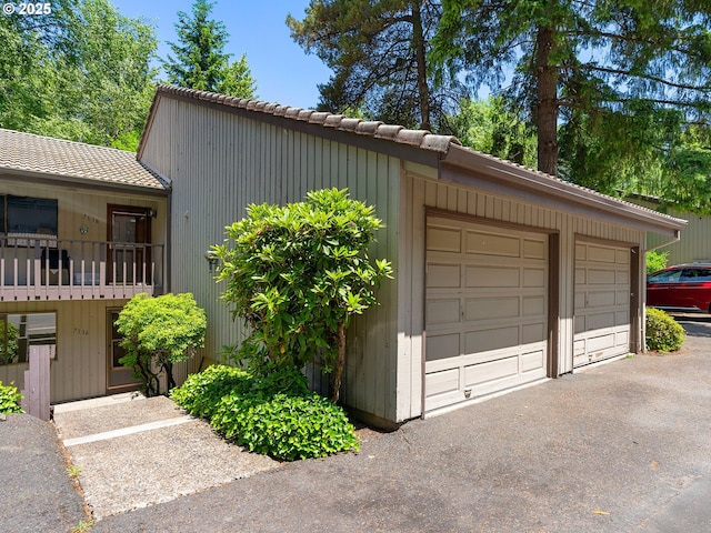 7116 SW Murray Blvd, Beaverton, OR 97008 - view of detached garage