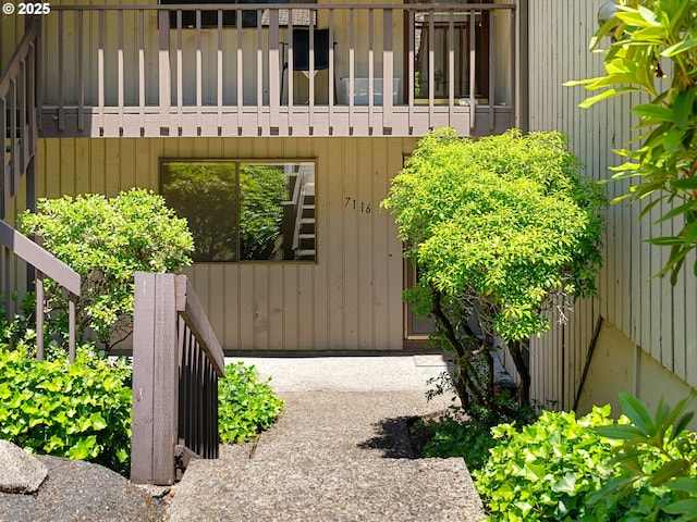7116 SW Murray Blvd, Beaverton, OR 97008 - view of home's exterior with a balcony