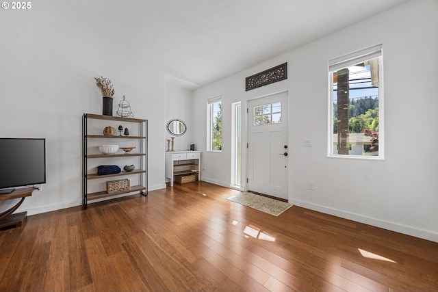 970/974 SE Roberts Ave, Gresham, OR 97080 - entryway with wood finished floors and baseboards