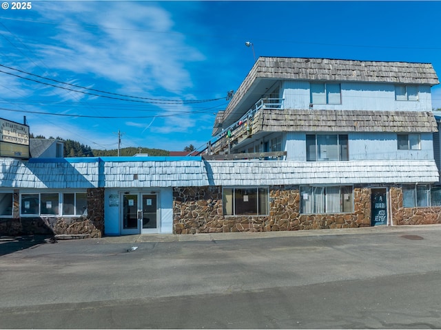115 8th St, Winchester Bay, OR 97467 - view of building exterior