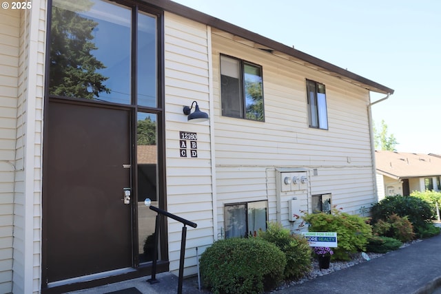 12160 SW Royal Ct Unit D, Portland, OR 97224 - view of property exterior