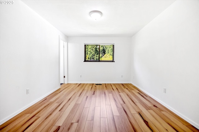 1630 SW Kings Byway, Troutdale, OR 97060 - empty room with light wood-type flooring and baseboards