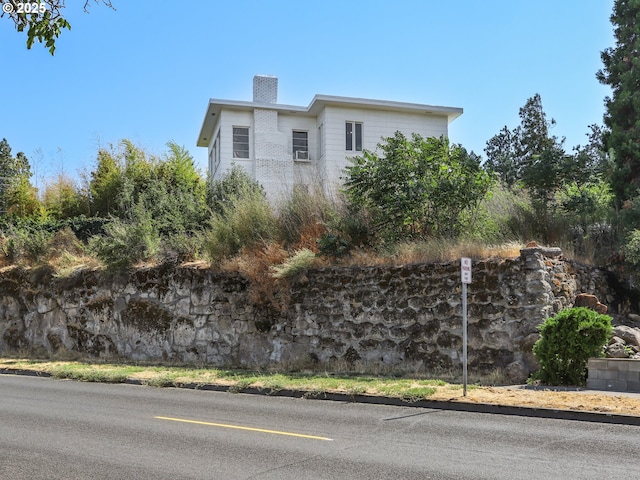 view of home's exterior