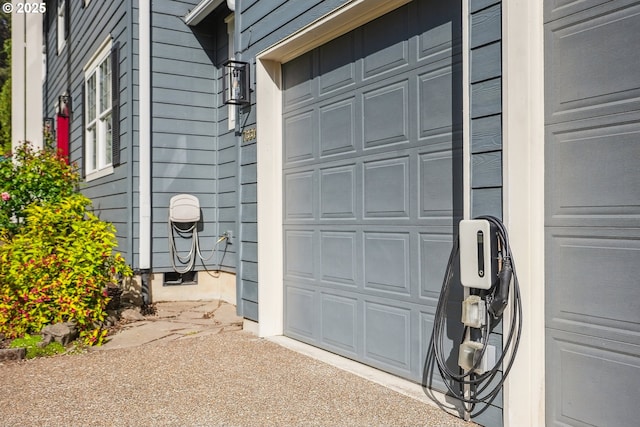 7330 SW Kelsi Ct, Portland, OR 97223 - view of garage