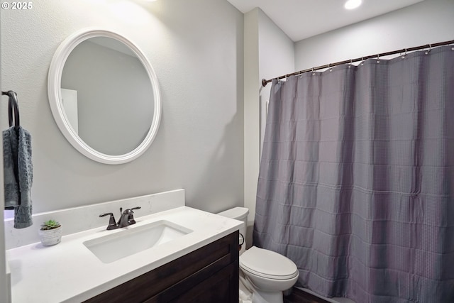 1522 NE Sunrise Ln, Hillsboro, OR 97124 - full bathroom featuring vanity, a shower with curtain, and toilet