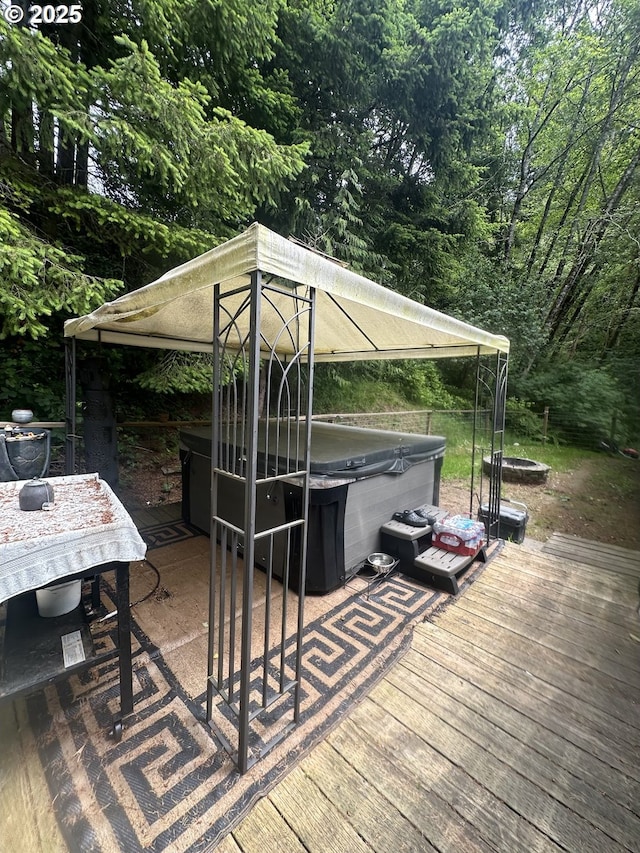 585 Robinhood Ave, Lakeside, OR 97449 - wooden terrace with a hot tub