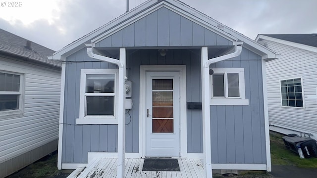 view of doorway to property