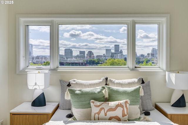 2021 SW Main St Unit 66, Portland, OR 97205 - bedroom featuring a view of skyline
