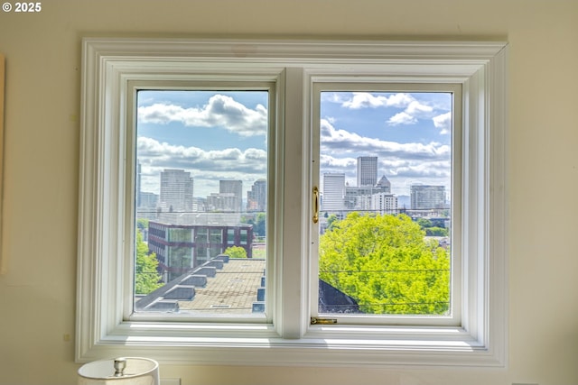 2021 SW Main St Unit 66, Portland, OR 97205 - detailed view of skyline