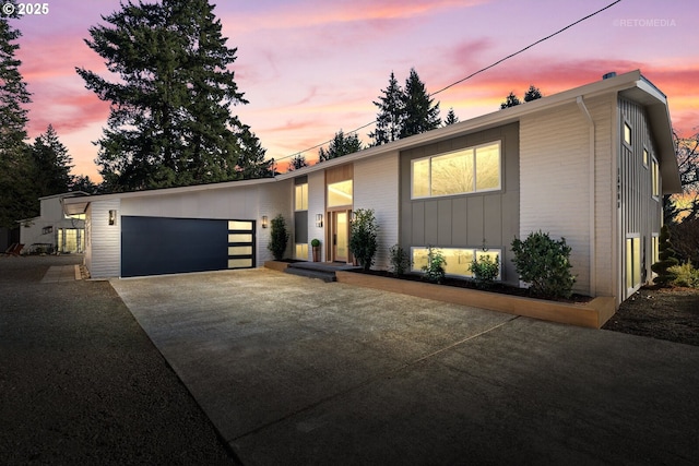 view of front of house featuring a garage