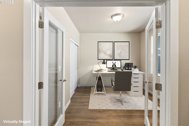 51013 Mckenzie Hwy, Vida, OR 97488 - home office with wood finished floors and baseboards