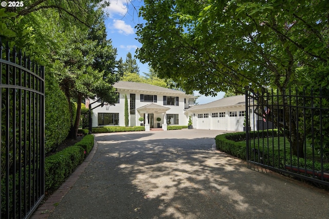 1819 S Radcliffe Rd, Portland, OR 97219 - colonial inspired home featuring concrete driveway