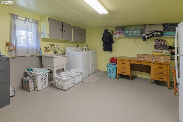90431 Lewis Rd, Warrenton, OR 97146 - washroom with washer and clothes dryer and cabinet space