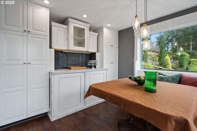 8014 SE Middle Way, Vancouver, WA 98664 - dining area featuring recessed lighting and dark wood-type flooring