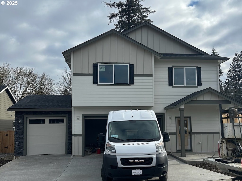 view of front of property featuring a garage