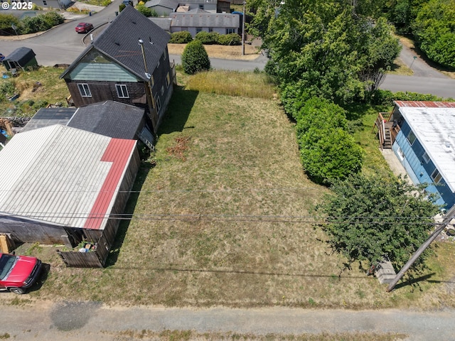 225 1st Ct, Coos Bay, OR 97420
